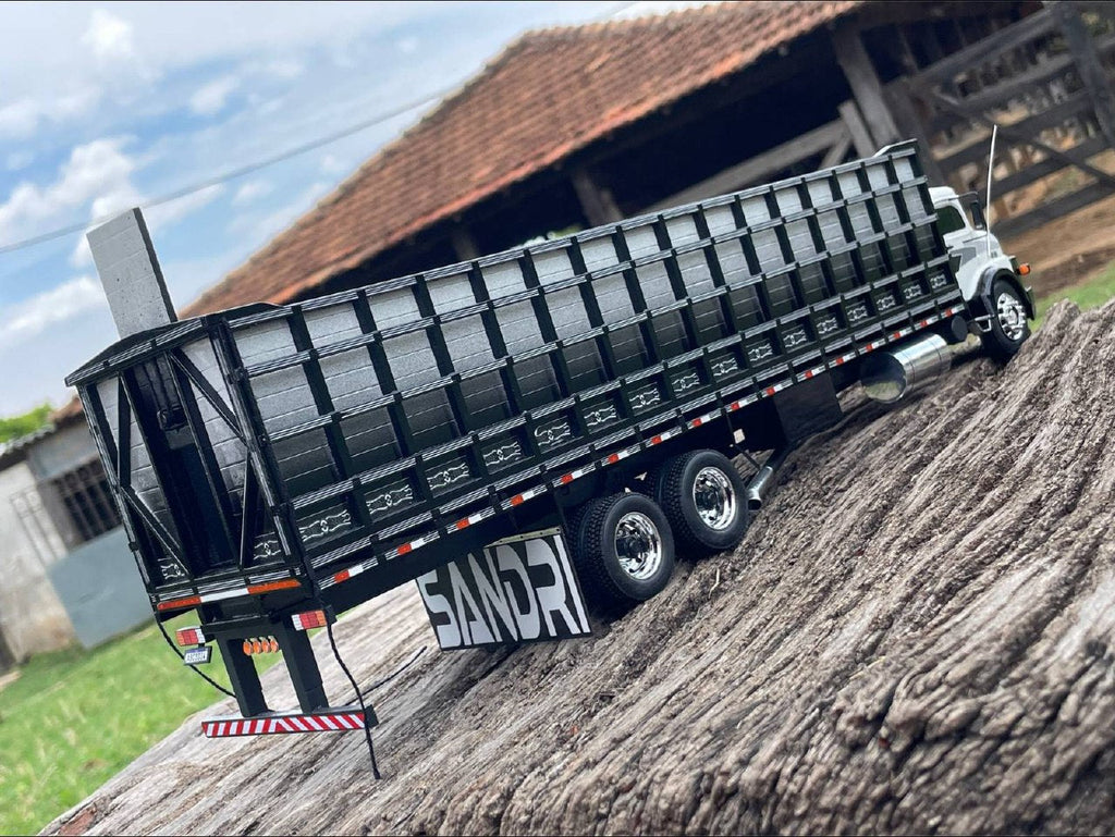 Caminhão Mercedes-Benz L-1313 Boiadeiro RC – Escala 1/24 (Controle Remoto)